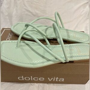 NEW Dolce Vita Leanna Strappy Sandals Cucumber Women’s size 9 NIB